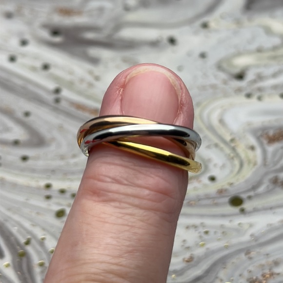 3 intertwined 2mm Ring Bands, Size 5 - Picture 2 of 4